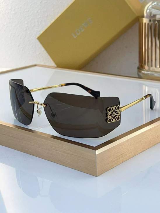 Picture of Loewe Sunglasses _SKUfw80880022fw